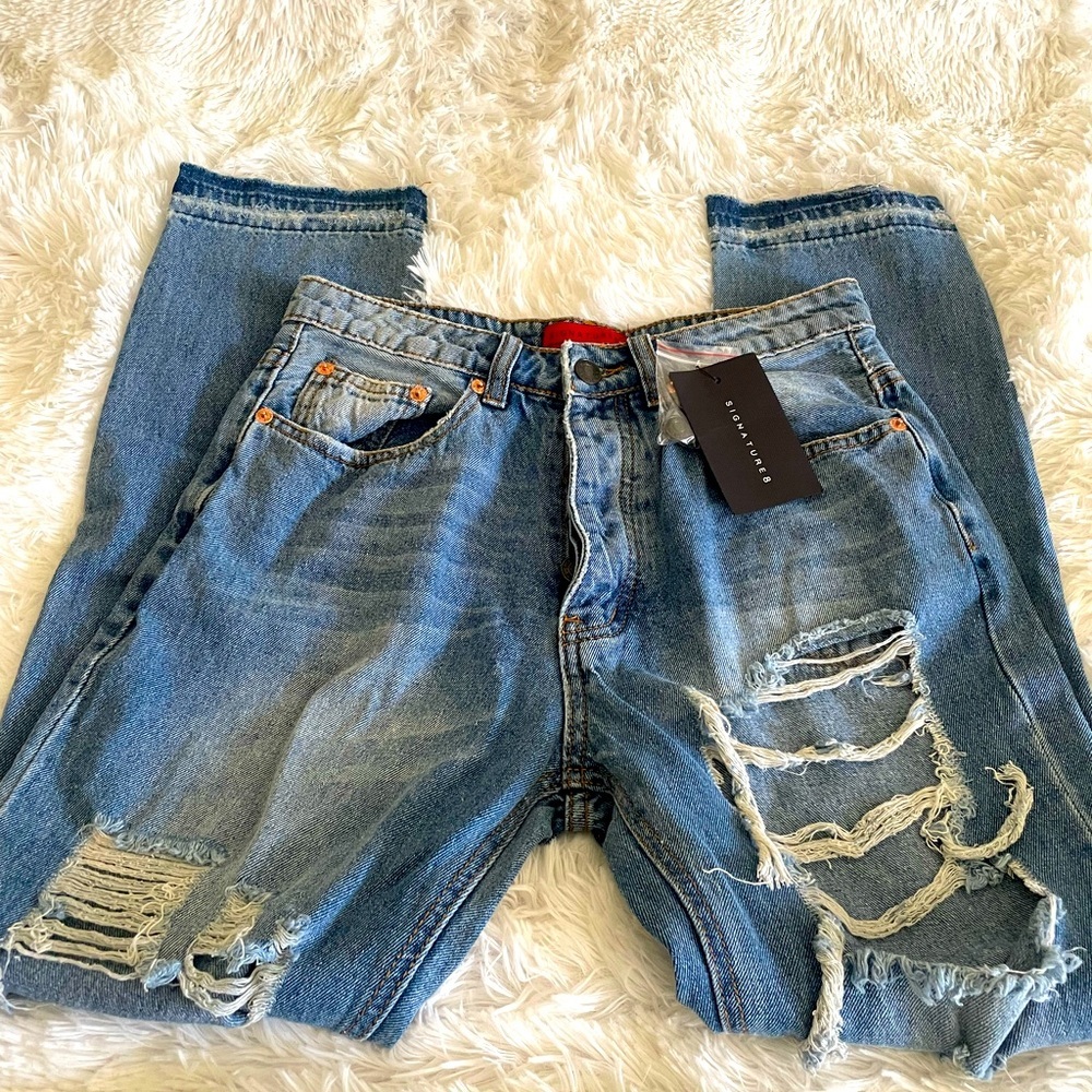 🔥Signature8 Raw Hem Distressed Medium Wash Straight Leg Jeans Size Small
